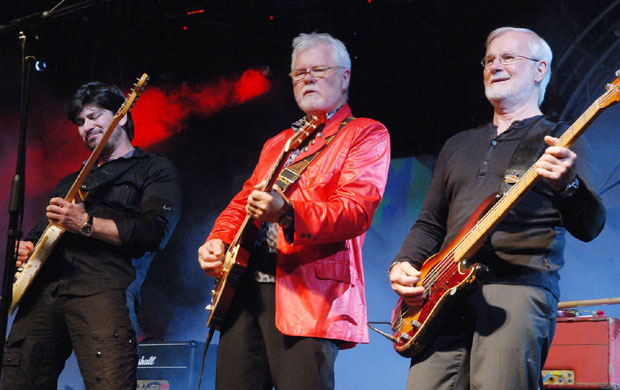 ЈУ група свирала и у мраку